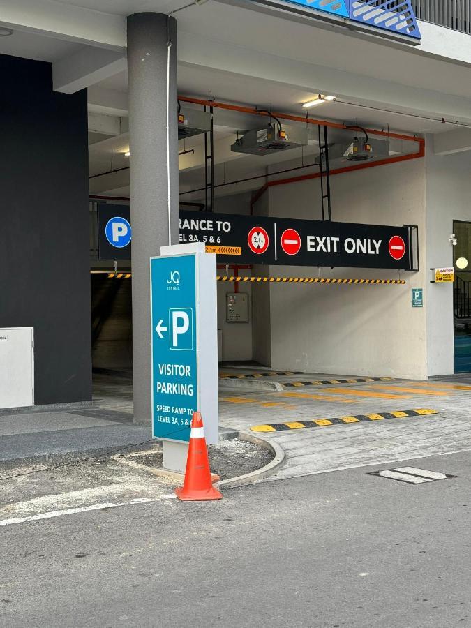 Jq#05 View Slide Loftbed 2r1b 5pax Near Suria Mall, Gaya St, Sicc