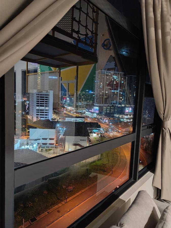 Jq#05 View Slide Loftbed 2r1b 5pax Near Suria Mall, Gaya St, Sicc *